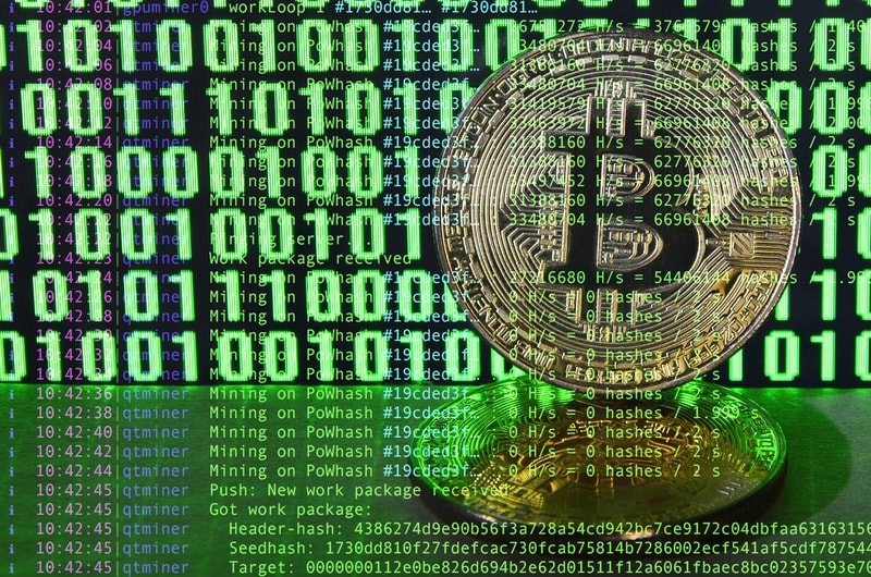 are blockchain and bitcoin the same thing