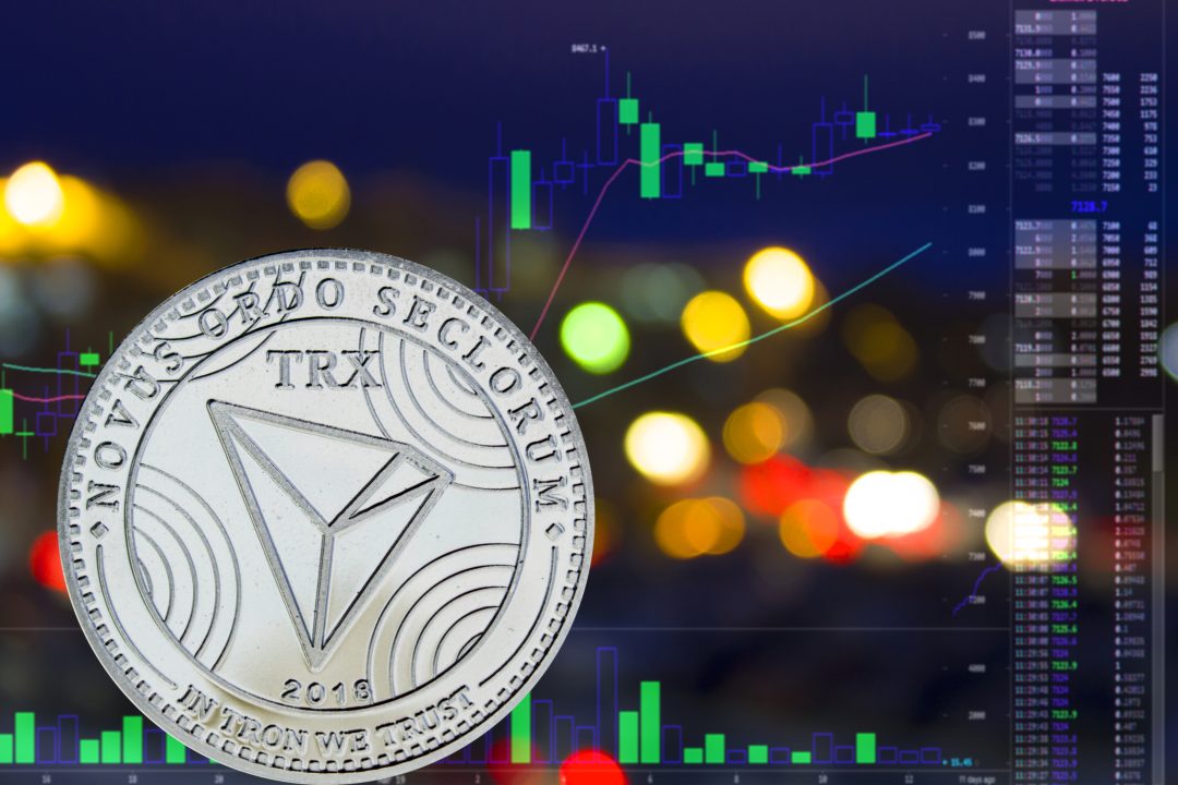 Tron (TRX) value in a countertrend while Ethereum experiences further drops