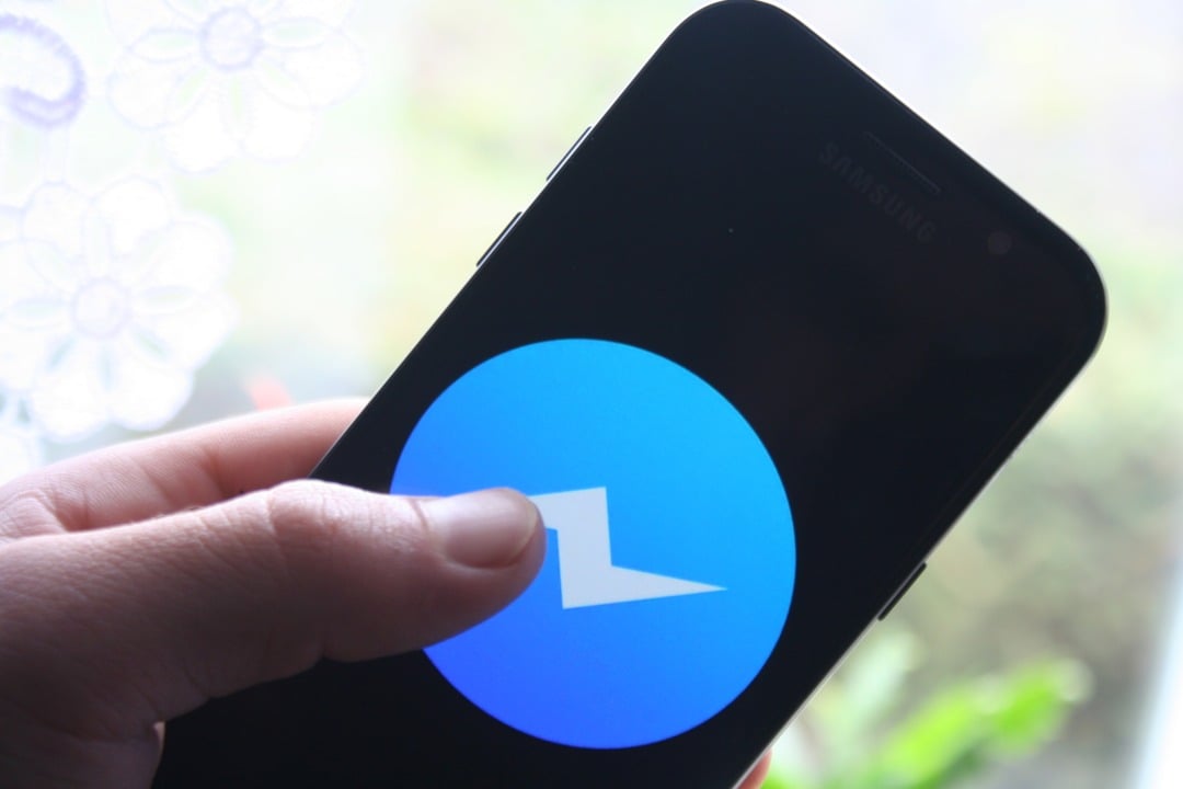 Facebook closes payment service on Messenger