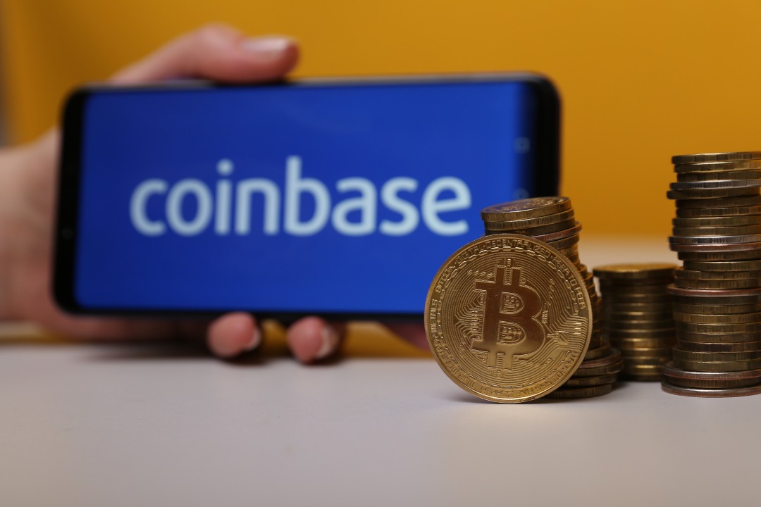 A 18,000 bitcoin (BTC) transaction towards Coinbase