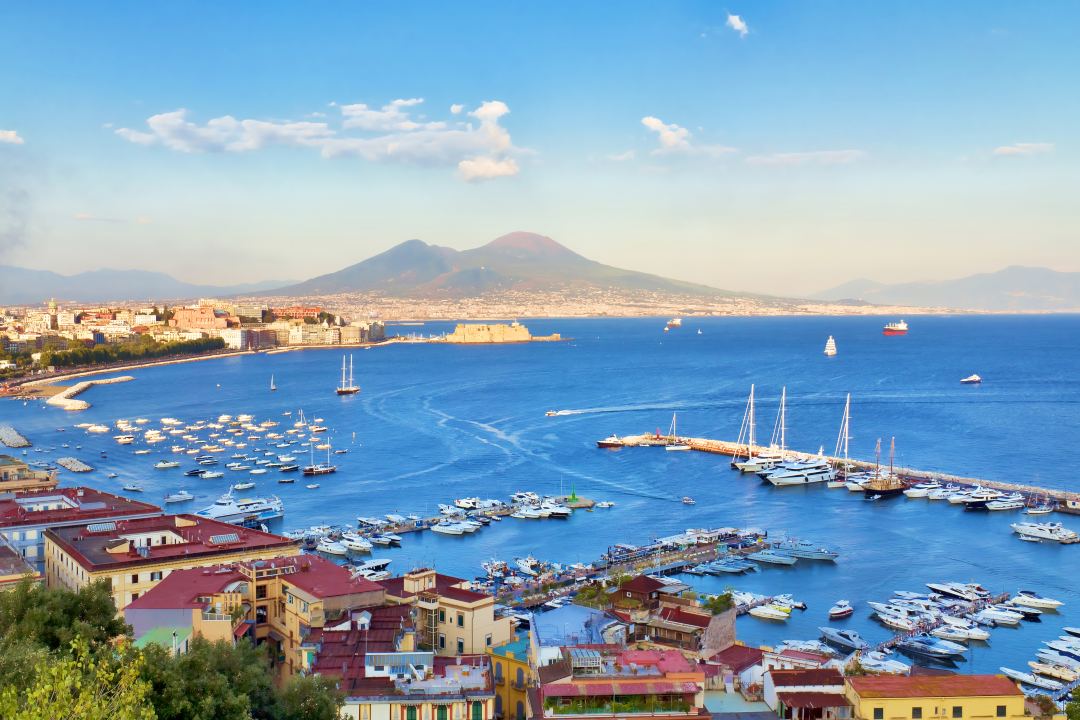 Naples: voting goes on the blockchain