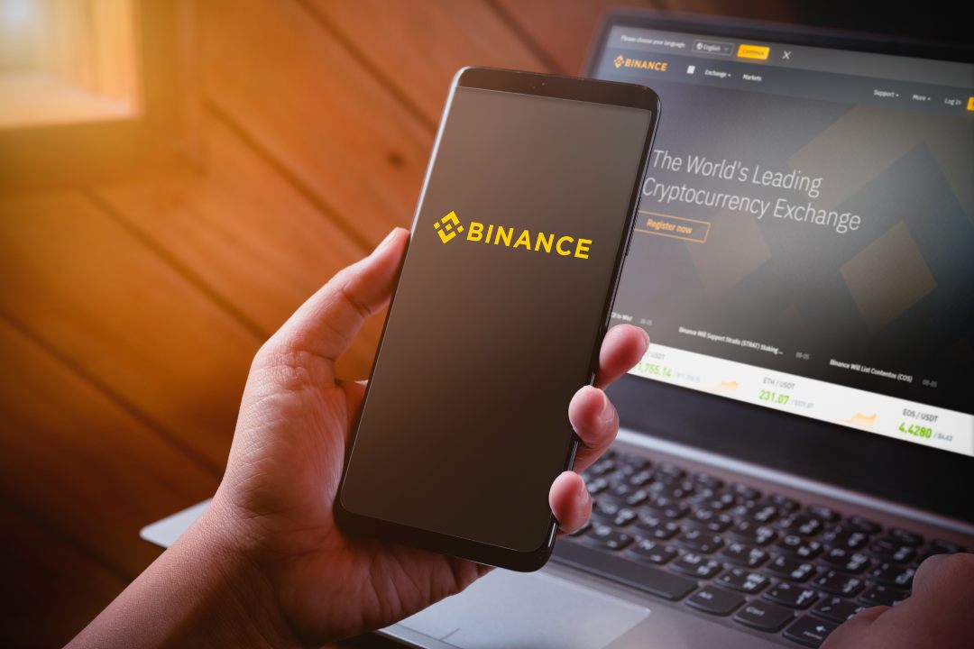 Binance expands into India and buys the WazirX crypto exchange