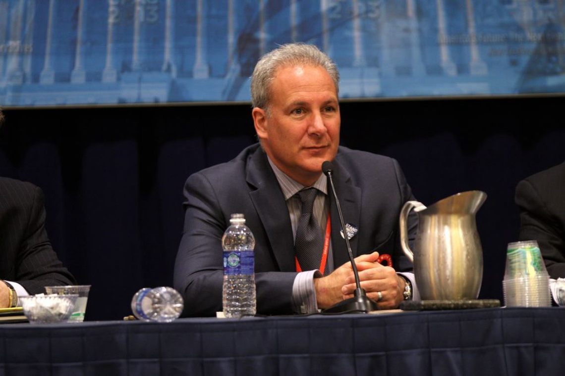 The son of Peter Schiff buys bitcoin