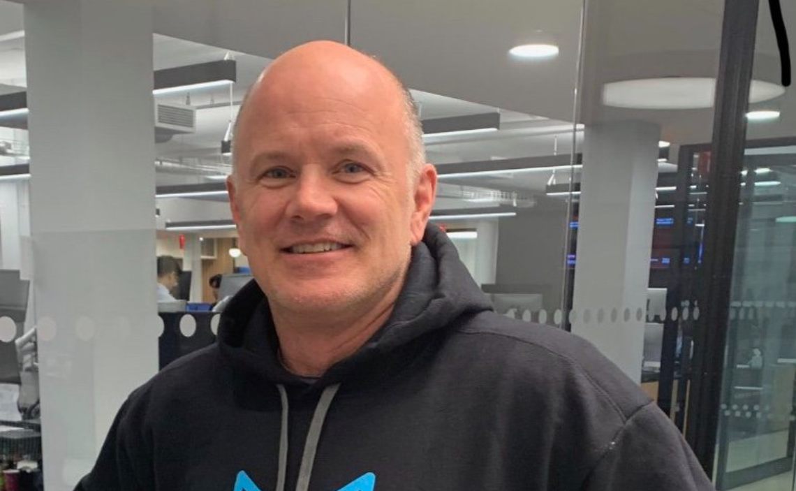 Mike Novogratz wins half a bitcoin for a bet on the US elections