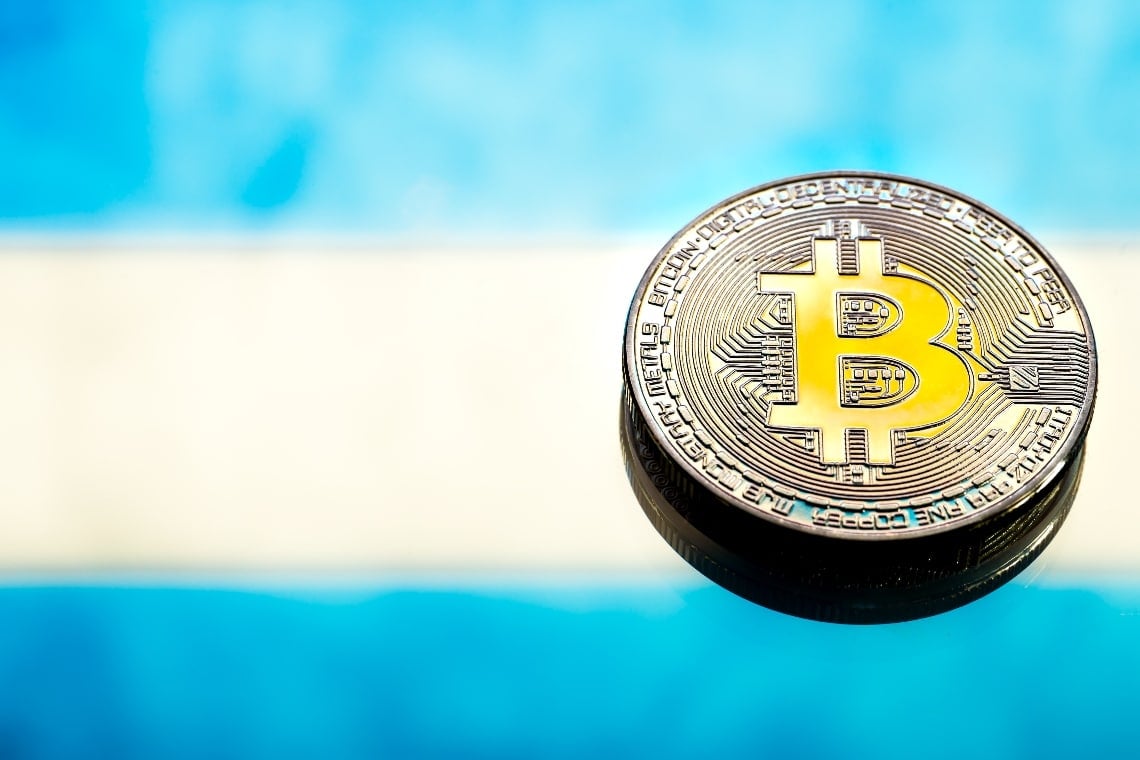 Grup consultativ financiar: Bitcoin ar fi cu 40% mai valoros fără manipulare