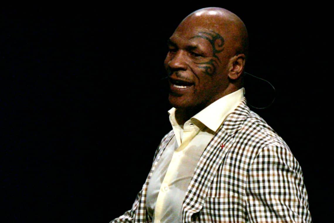 Mike Tyson and Busta Rhymes talk about bitcoin on Twitter