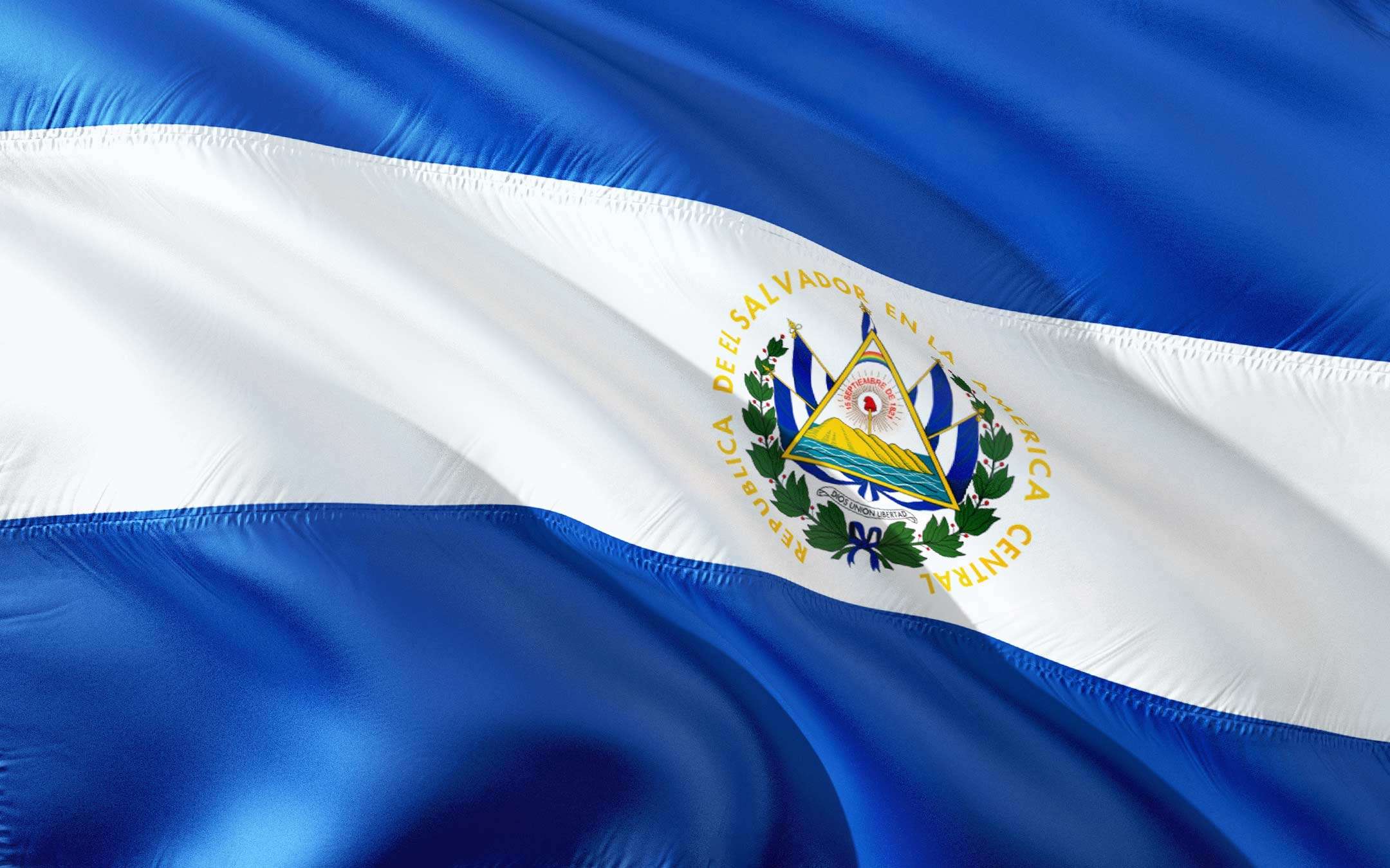 El Salvador: +45% in remittances