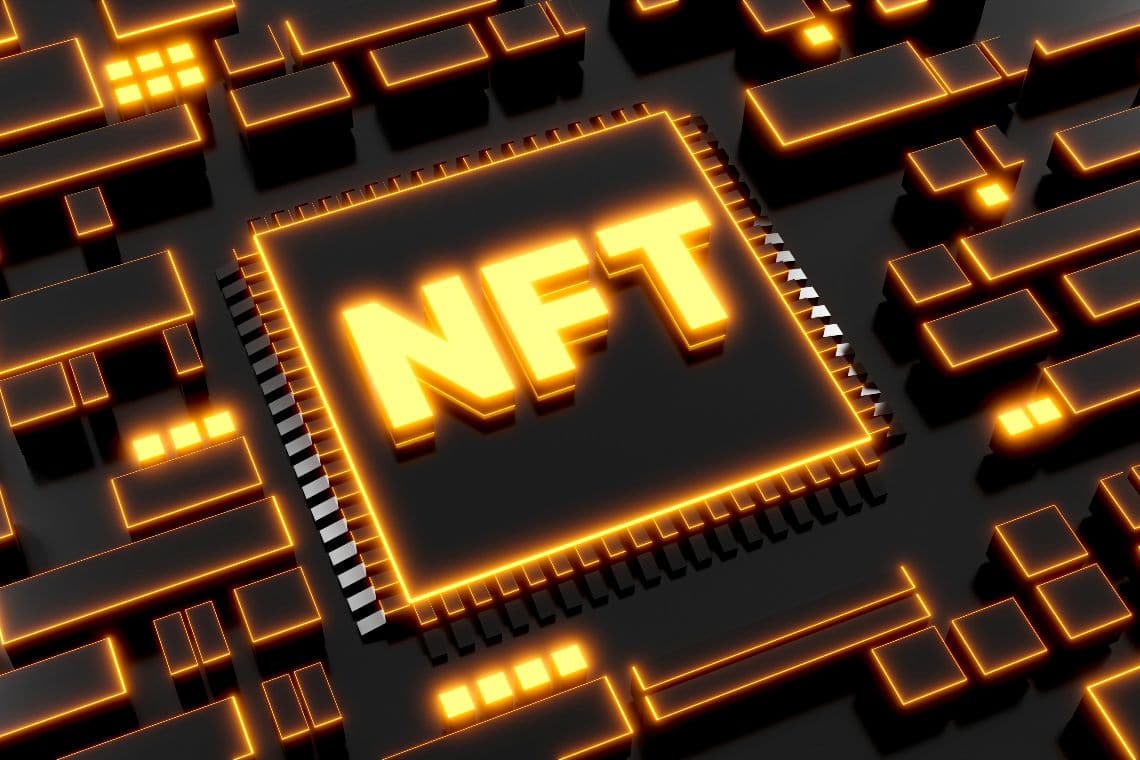 Gary Vaynerchuk gives NFTs to MetaMask holders