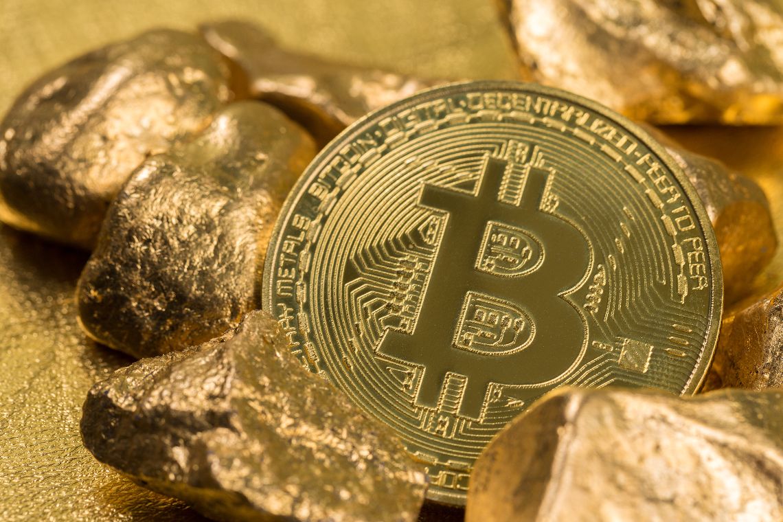 Russian investors prefer Bitcoin to gold