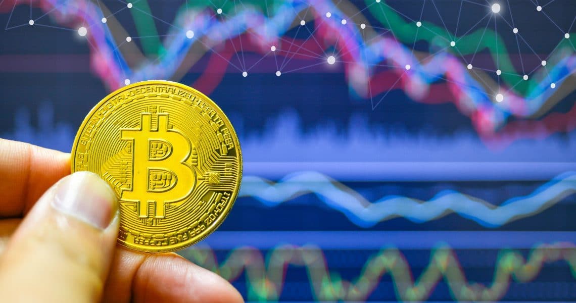 Bitcoin hits a new all-time high: BTC, Ethereum, FTT [FTX] price analysis