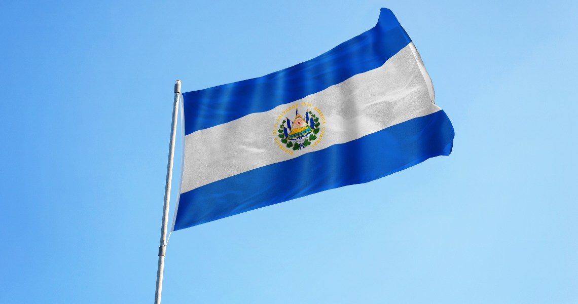 El Salvador and the “Buy the Dip” of Bitcoin: 100 BTC with 20% discount