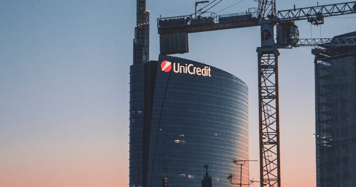 UniCredit against Bitcoin: protest on Twitter