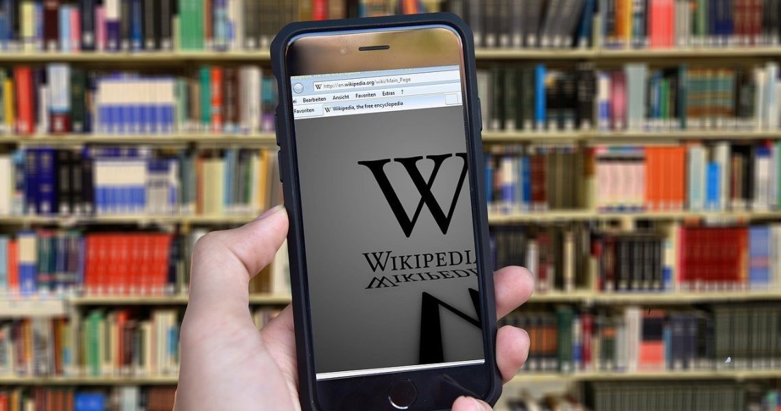 Boom in wikipedia downloads in Russia