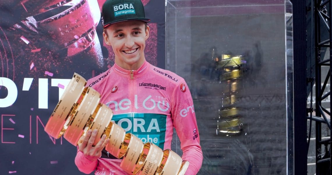 Giro d’Italia: who will win the Trofeo Senza Fine NFT won by Jai Hindley?
