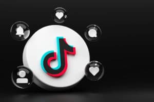 TikTok: request to ban it from Apple and Google app stores