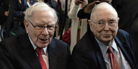 Warren Buffett’s right-hand warns against crypto
