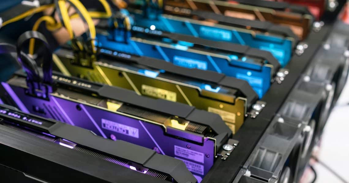 Crypto mining: heat wave shuts down industrial farms