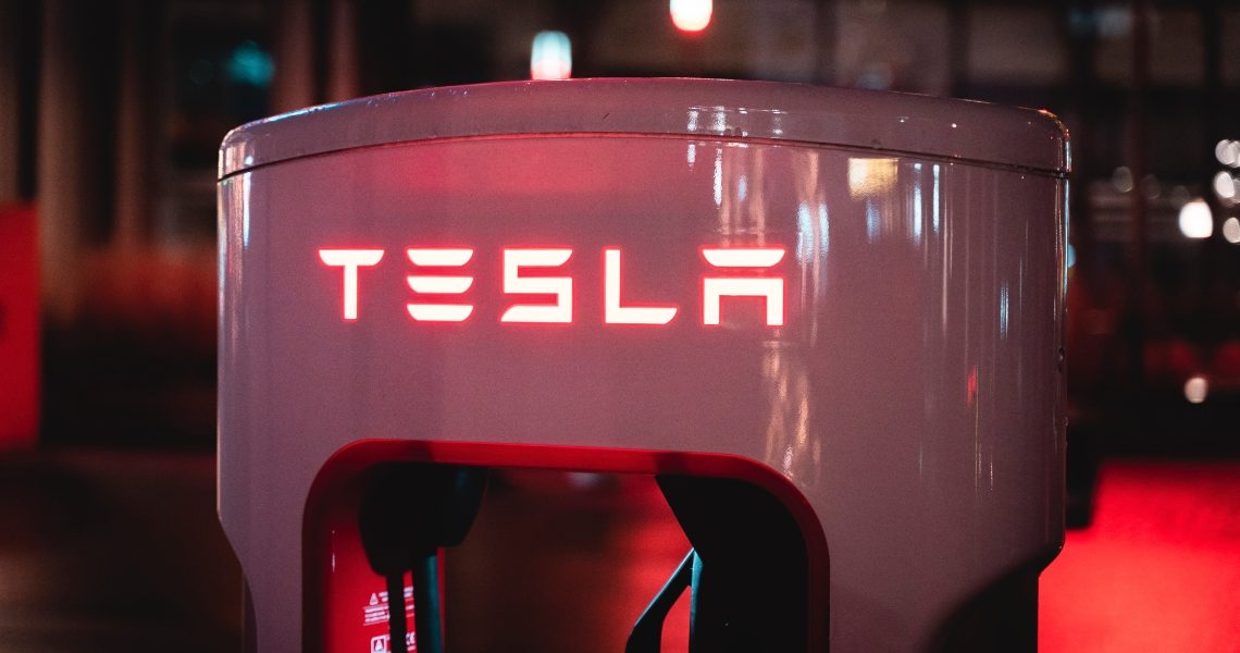 Elon Musk and the billion-dollar sale of his Tesla shares