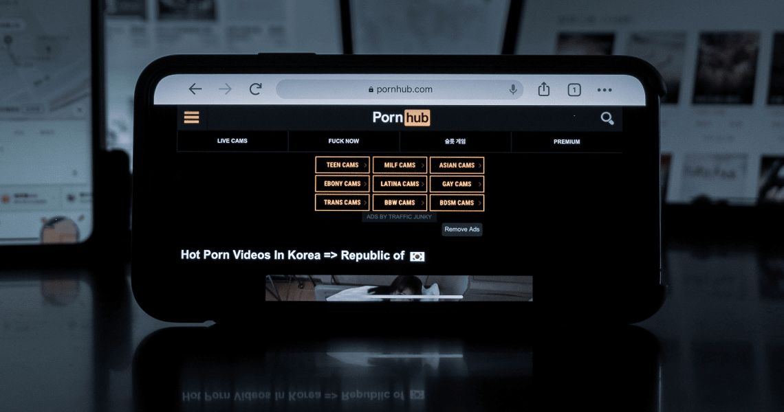 Visa and MasterCard cut off payment services to PornHub