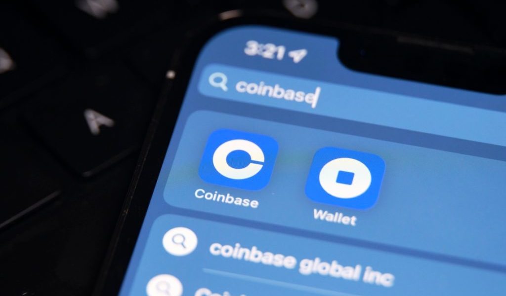 Crypto staking: Coinbase fights back against the SEC