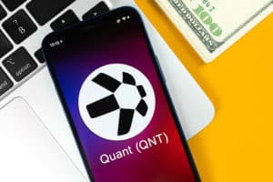 Quant (QNT) and Aave (AAVE) struggle to keep up while DigiToads’ (TOAD) presale is on track for 4500% growth.