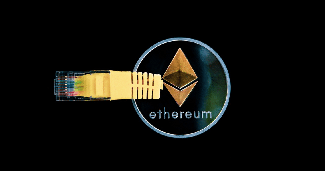 What are Ethereum MEV bots and how do they work?