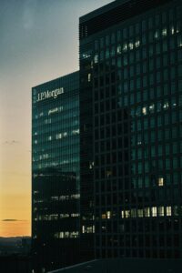 The defense of Jamie Dimon: JPMorgan in favor of investments in Bitcoin