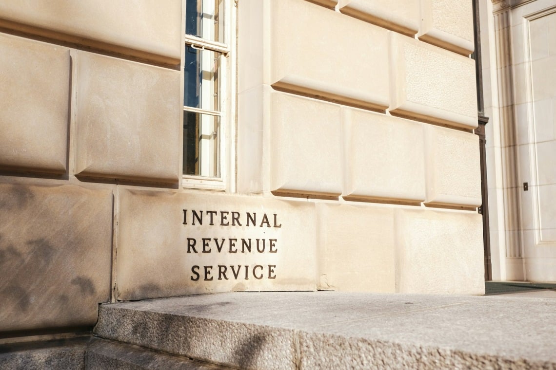 IRS: protests against the stringent obligations on Bitcoin and DeFi brokers