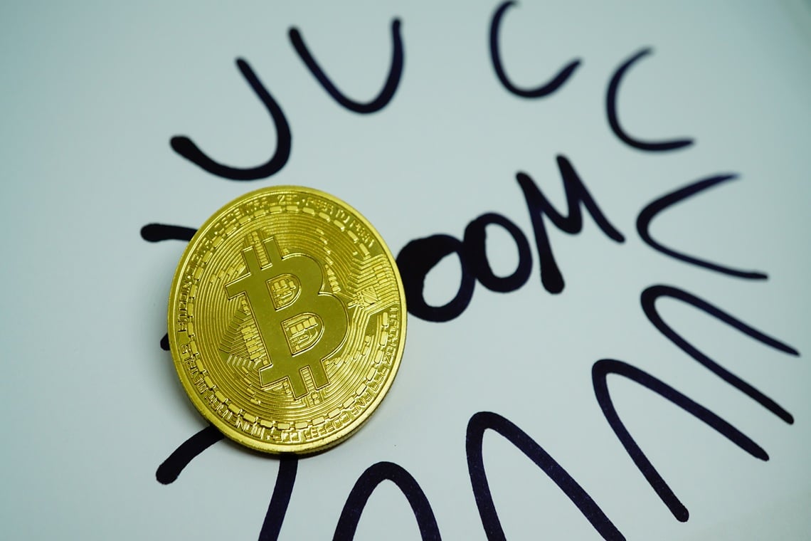Bitcoin pronto al rally esplosivo? La clamorosa certezza della senatrice USA!